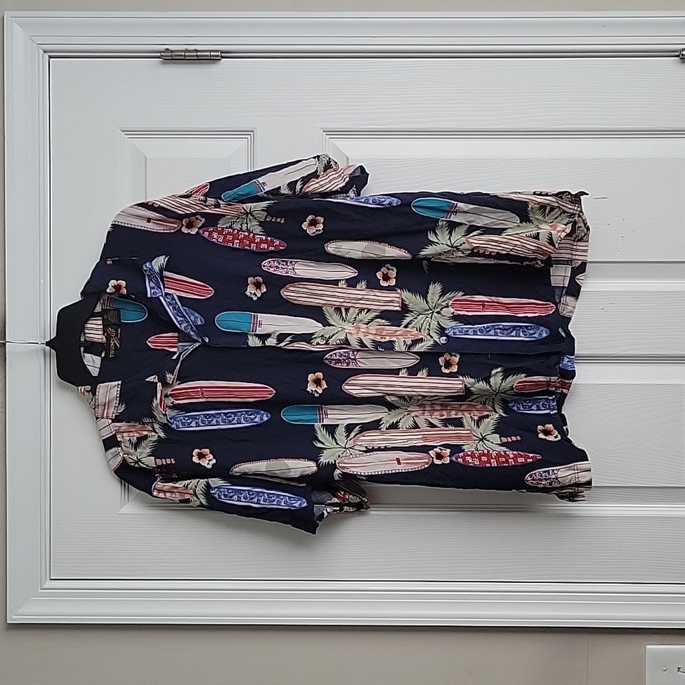 Thums Up Men’s Surfboard Button Up Short Sleeve Shirt